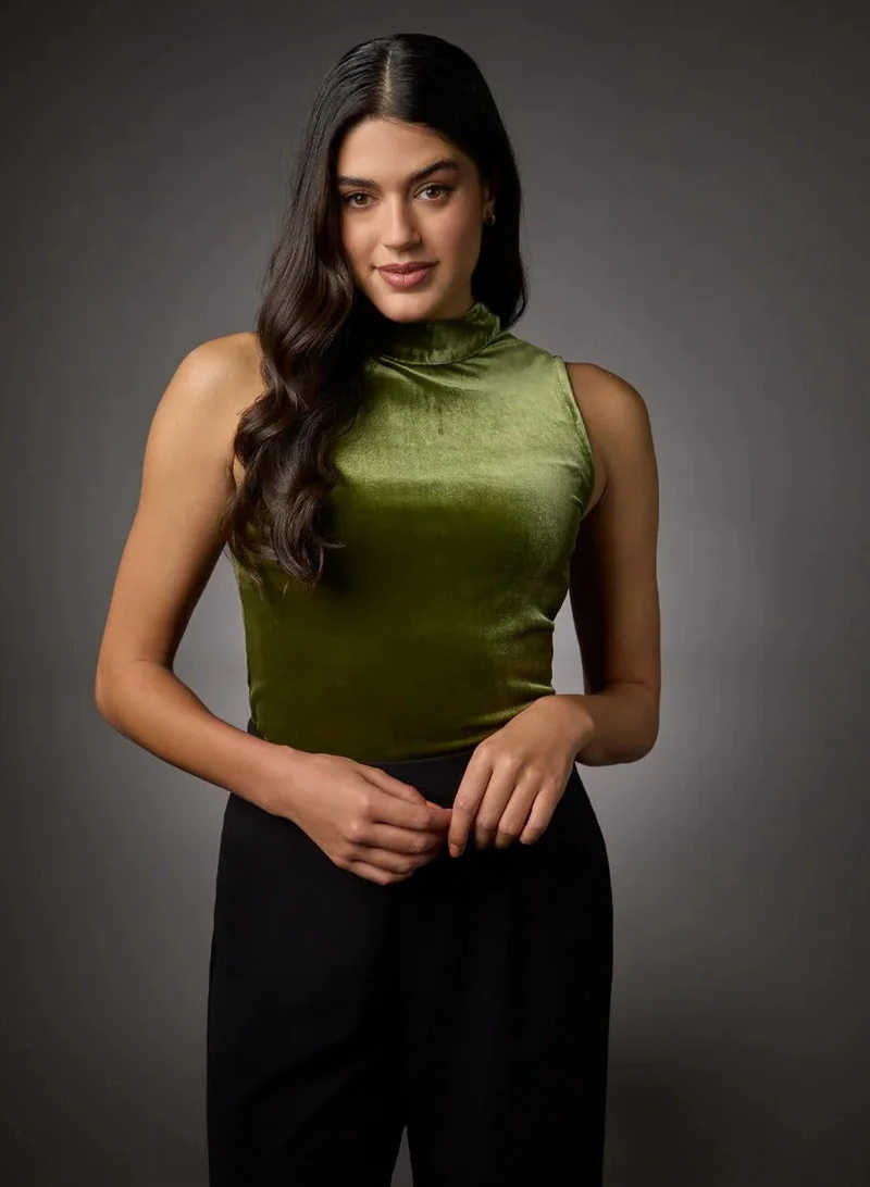 Zigzag High Neck Sleeveless Velvet Top- Moss Green