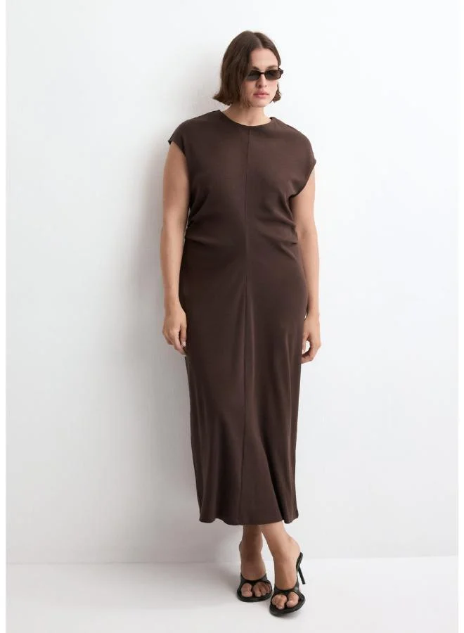 مانجو Midi-dress with draped detail