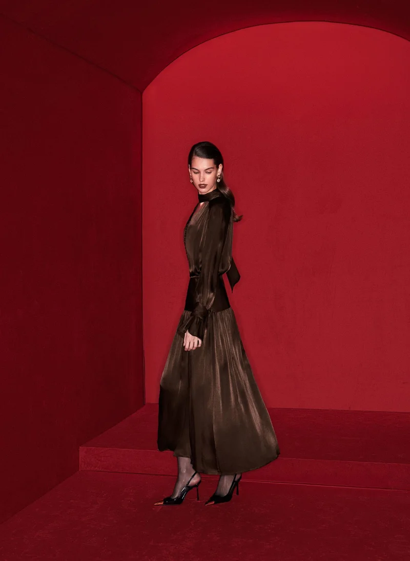 Lichi  Viscose midi skirt with pleats at the hips for Women | Best Price UAE