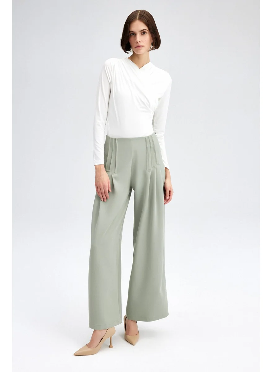 تاتشي Waist Detailed Crepe Trousers