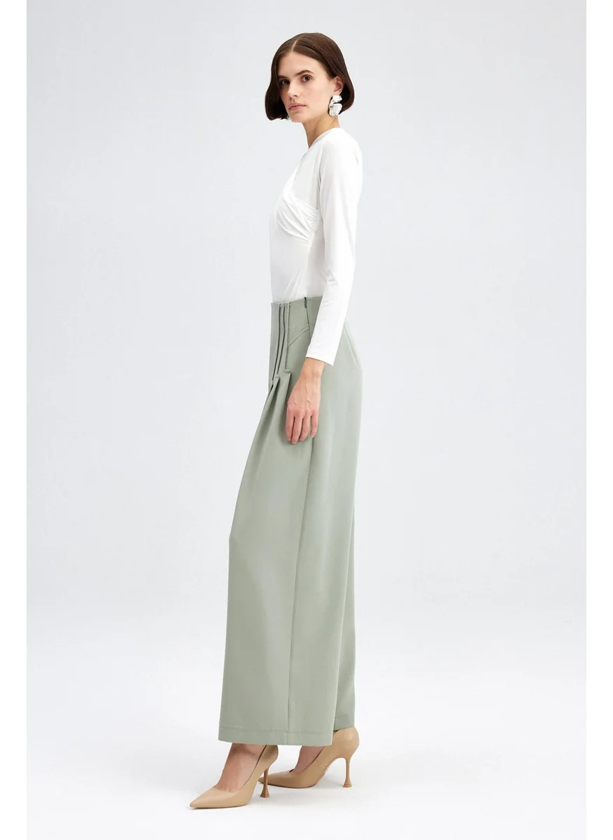 تاتشي Waist Detailed Crepe Trousers