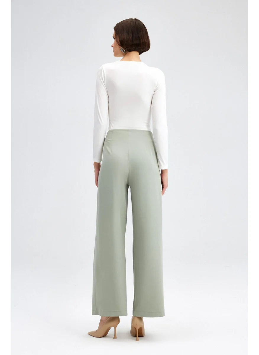 تاتشي Waist Detailed Crepe Trousers