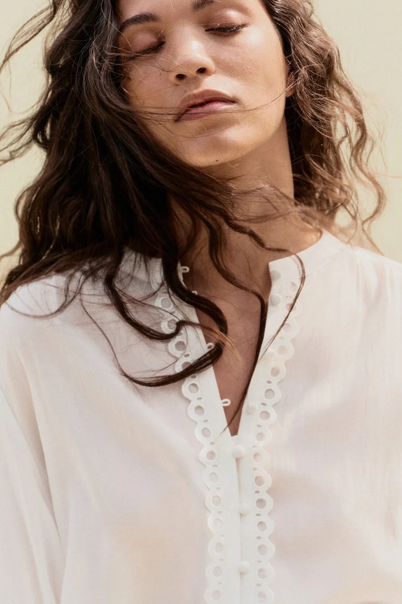 H&M Lace-trimmed blouse
