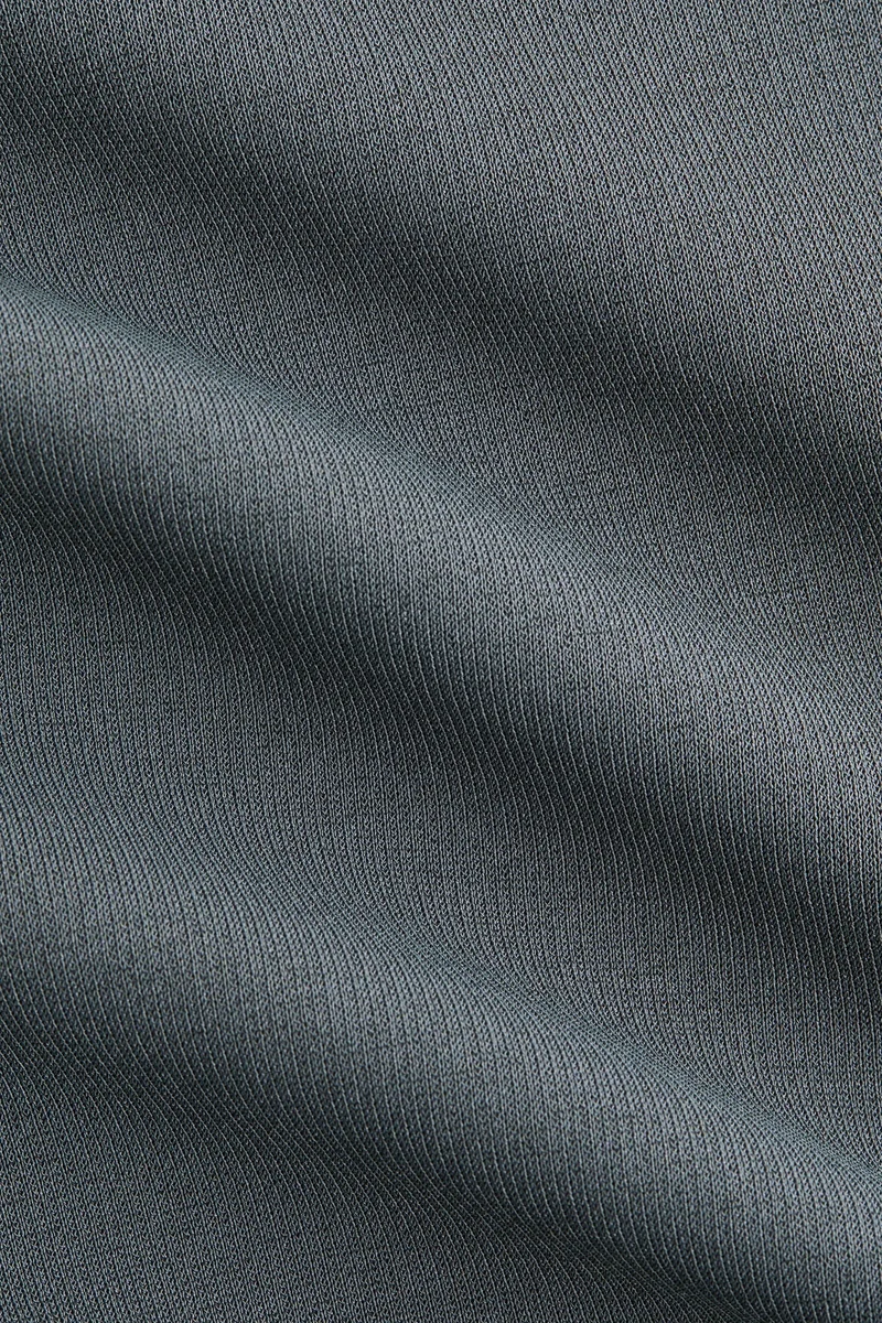 اتش اند ام بلوزة بتصميم غير متماثل