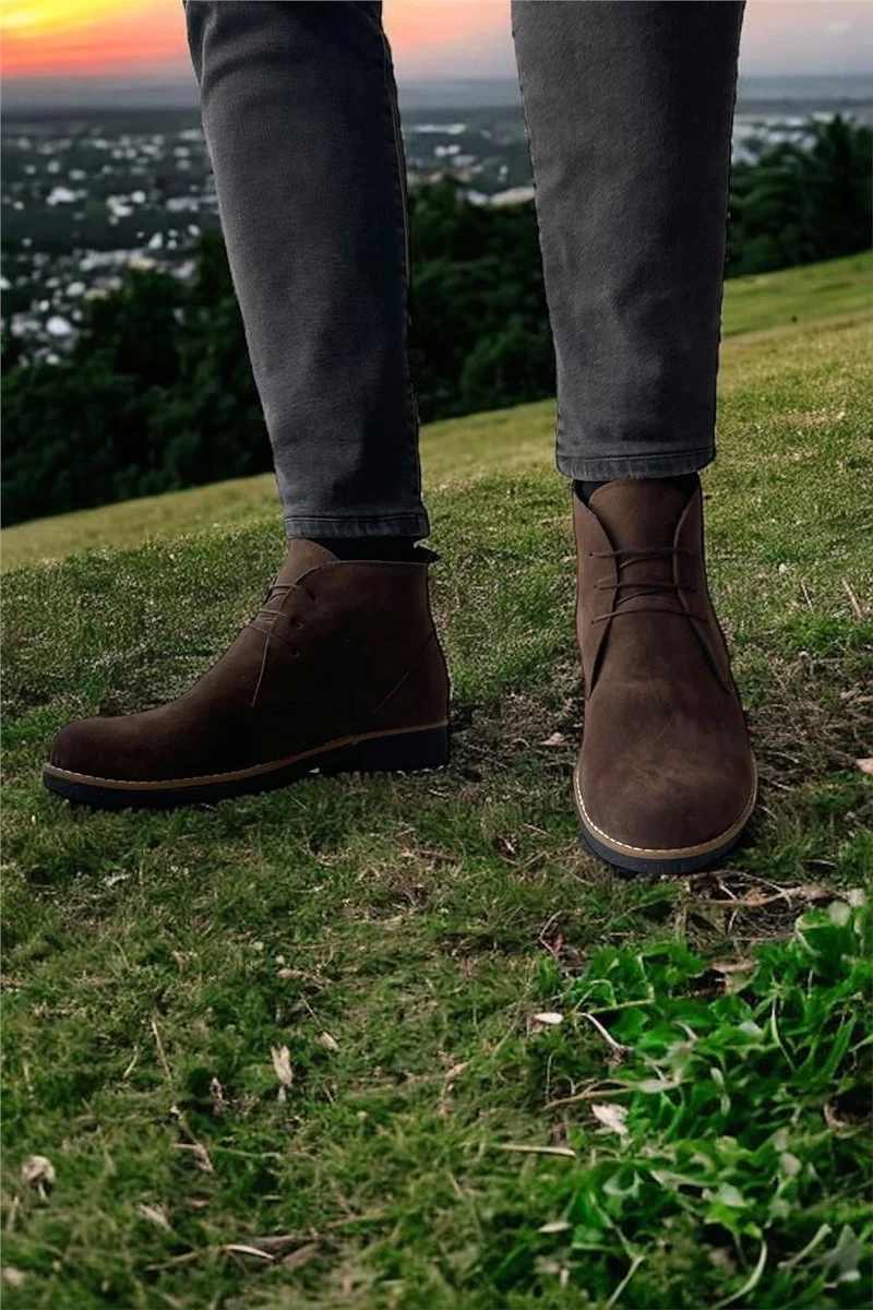Liger Classic Lace-Up Ankle Boots for Men Sand