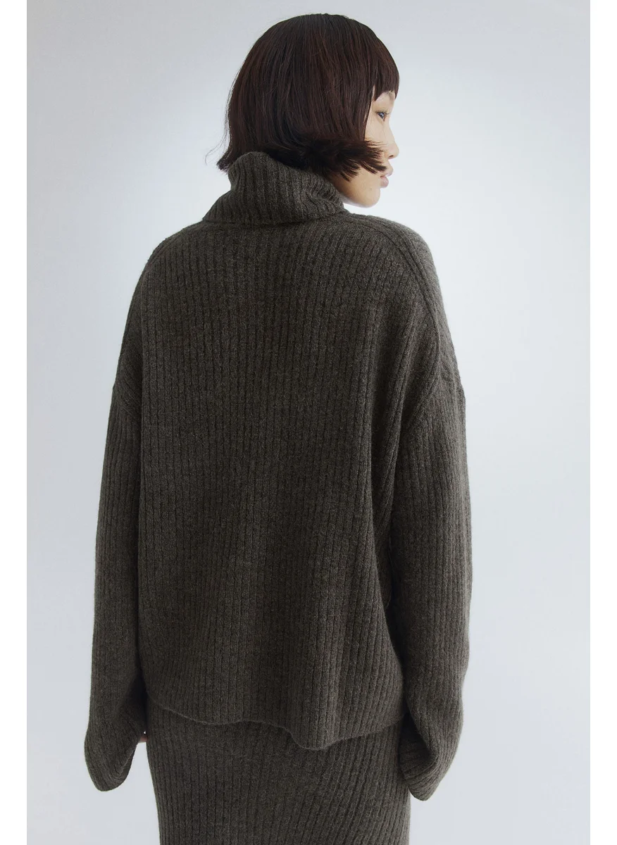 اتش اند ام Mama Rib-Knit Polo-Neck Jumper