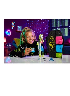 MONSTER HIGH Doll Frankie Stein, Skulltimate Secrets: Neon Frights  - Image 2