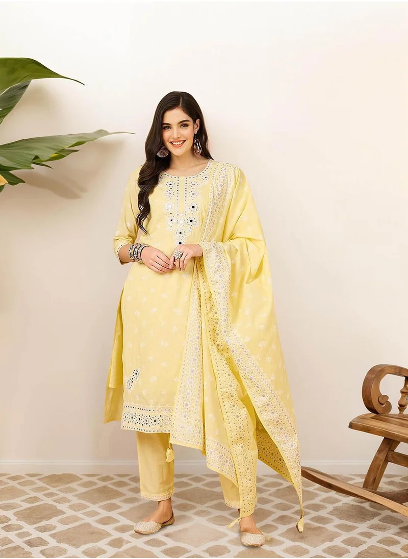 آي شين Women Yellow COTTON 3 pcs Kurta Set
