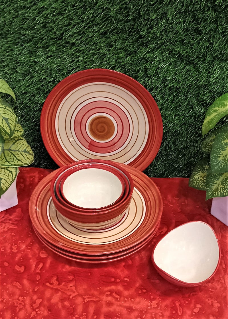 Caffeine طقم عشاء سيراميك يدوي من كافيين باللون البرتقالي والبيج (طقم من 8 قطع) - Image 1