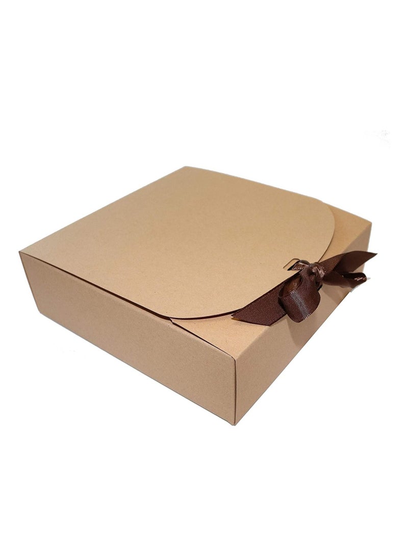 عبوة من 12 قطعة حلوى من ورق الكرافت البني الفاخر DIY صندوق هدايا مربع كبير 24 * 24 * 6 سم مع هدية شريط للشوكولاتة وديكورات حفلات الزفاف وحفلات استقبال المولود. صندوق هدايا مع شريط مفتوح من الأعلى للتغ - Image 2