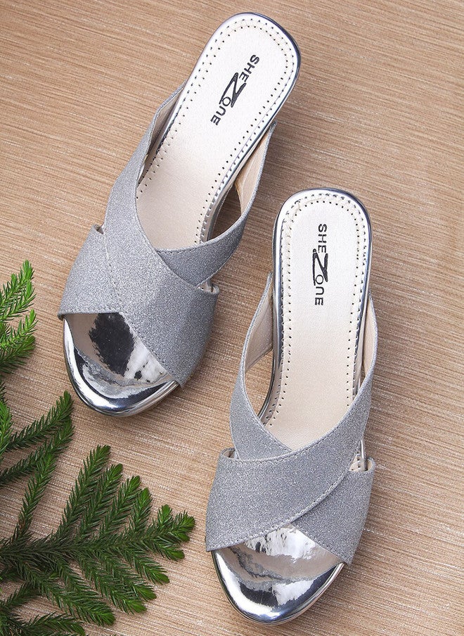 She Zone كعب ويدج بلون فضي للنساء - Image 2