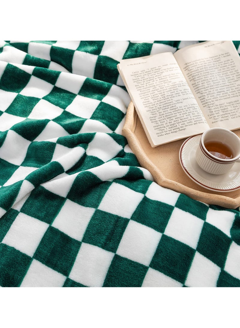 Luxurious Green Checkered Flannel Throw Blanket, Soft and Cozy for Couch, Bed, All-Season Comfort, 150 x 130 cm - Image 3