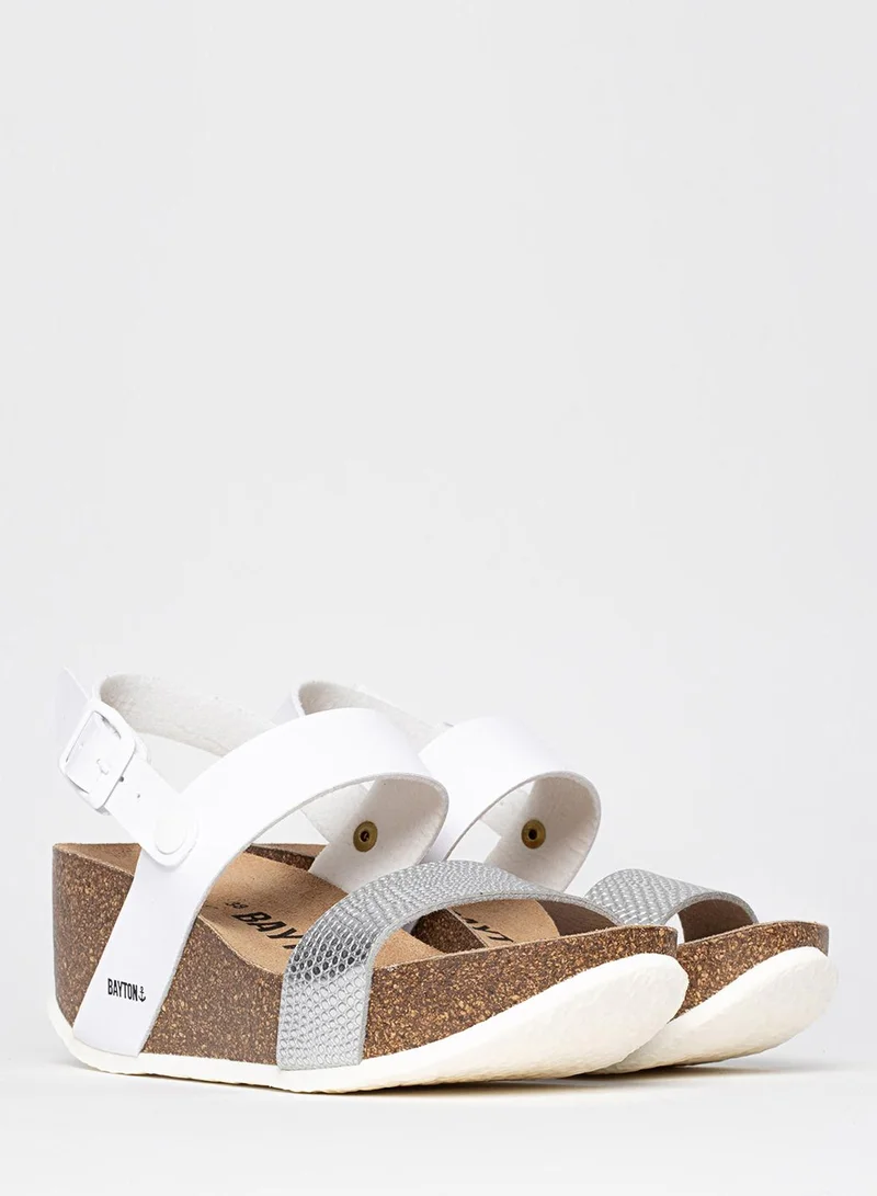 بيتون سيلين ويدجز بكعب متوسط