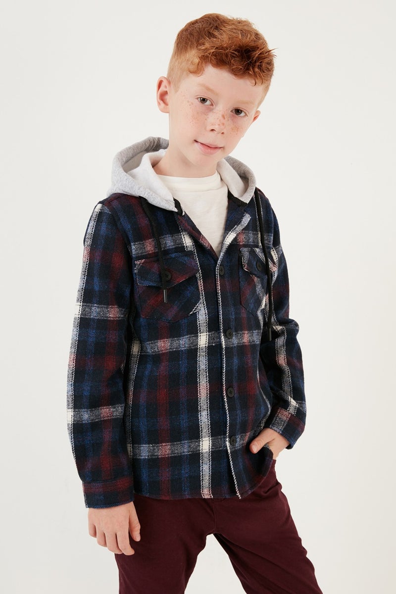 Lela قميص شتوي منقوش بجيبين وغطاء رأس للأولاد من Lumberjack CF24W81780  - Image 3