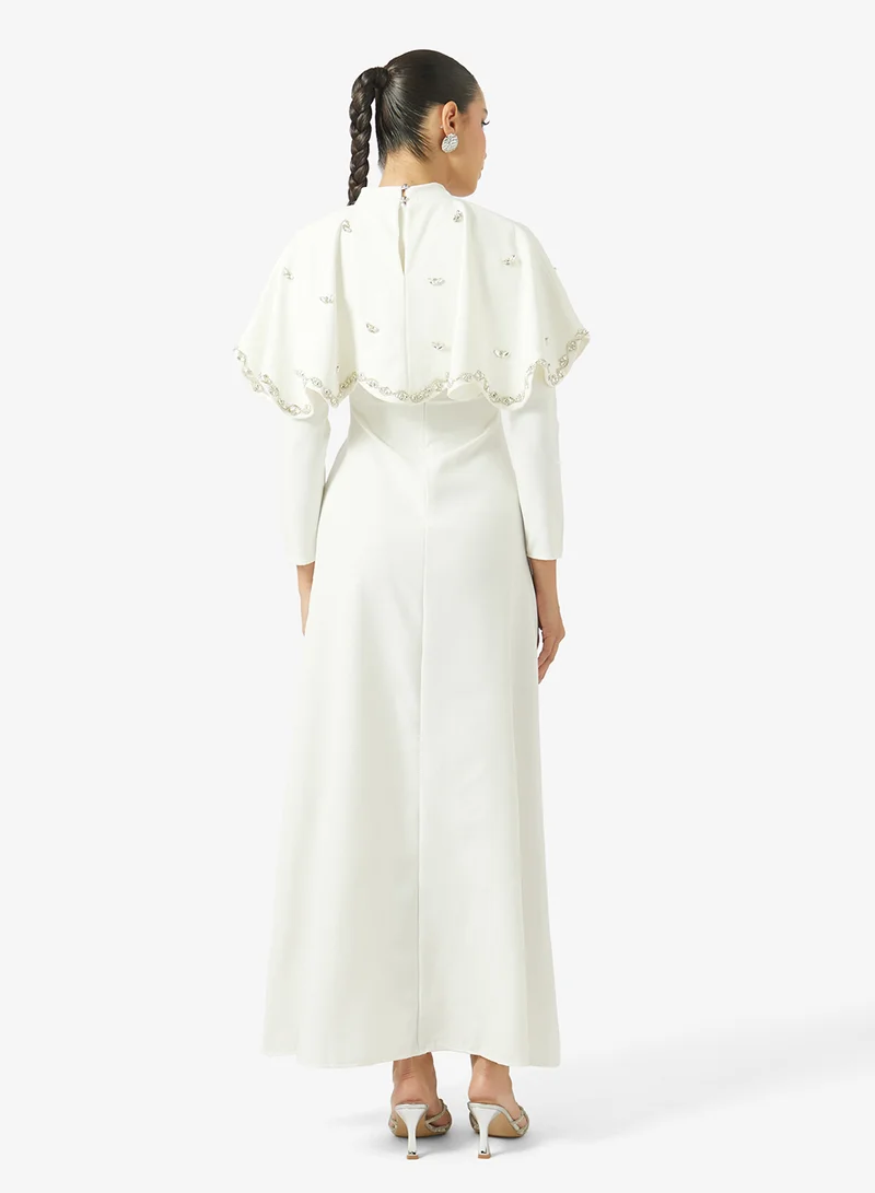 خزانة Embellished Cape Dress