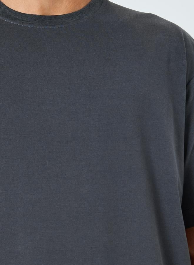 Styli Men Grey Oversized T-Shirt with Galaxy Print Back - Image 3