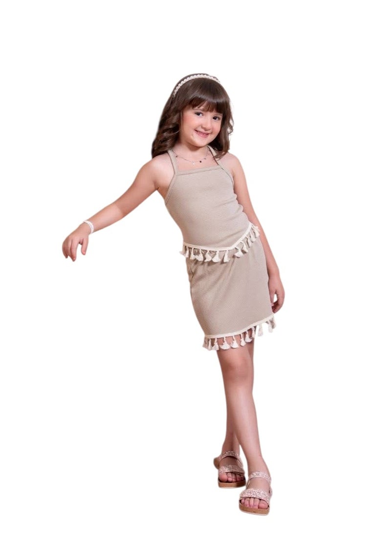 Girls' set of two handmade tassels, suitable for ages 5 to 10 years