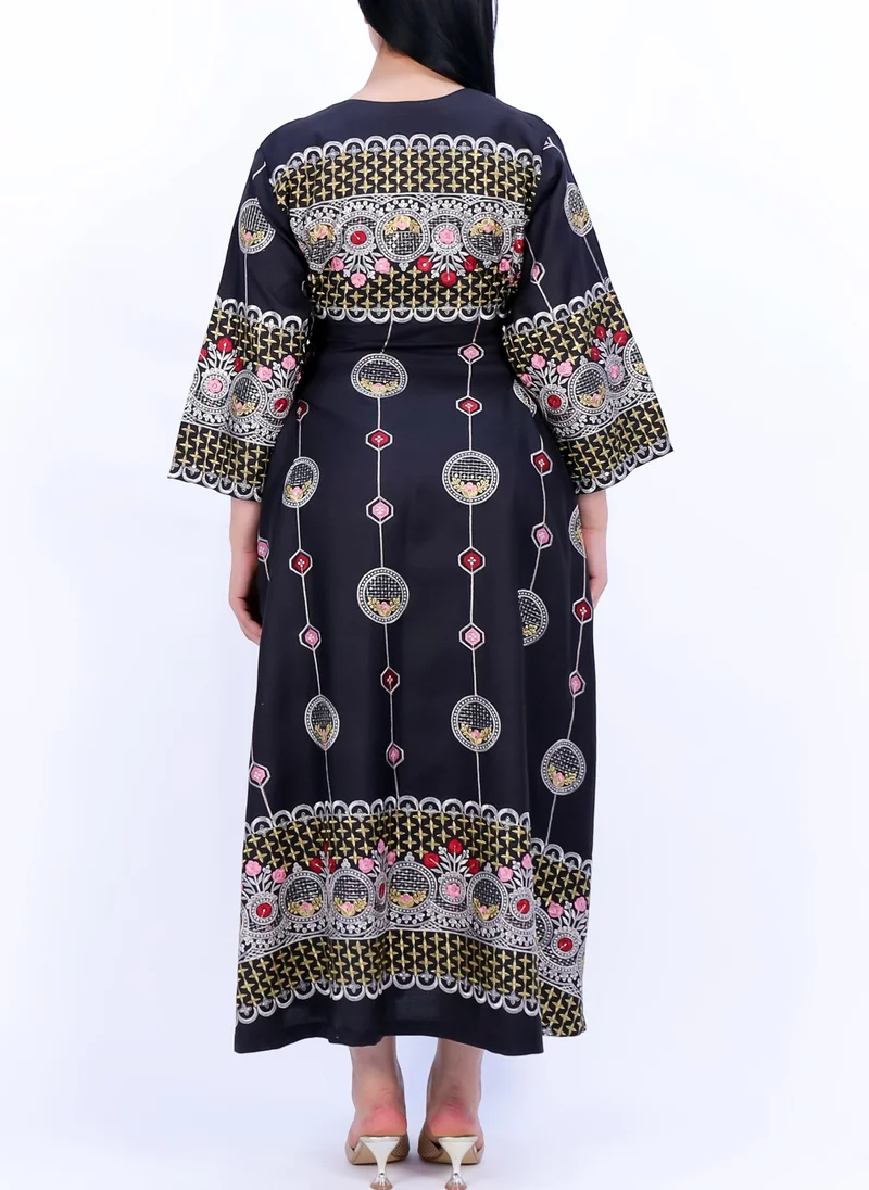 ان لاف An elegant and luxurious women dress.