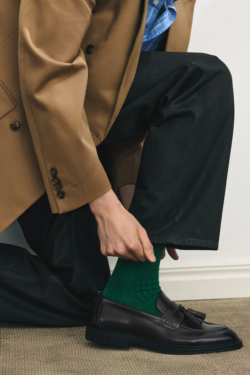 اتش اند ام جينز بقصّة مريحة وساق مستقيمة