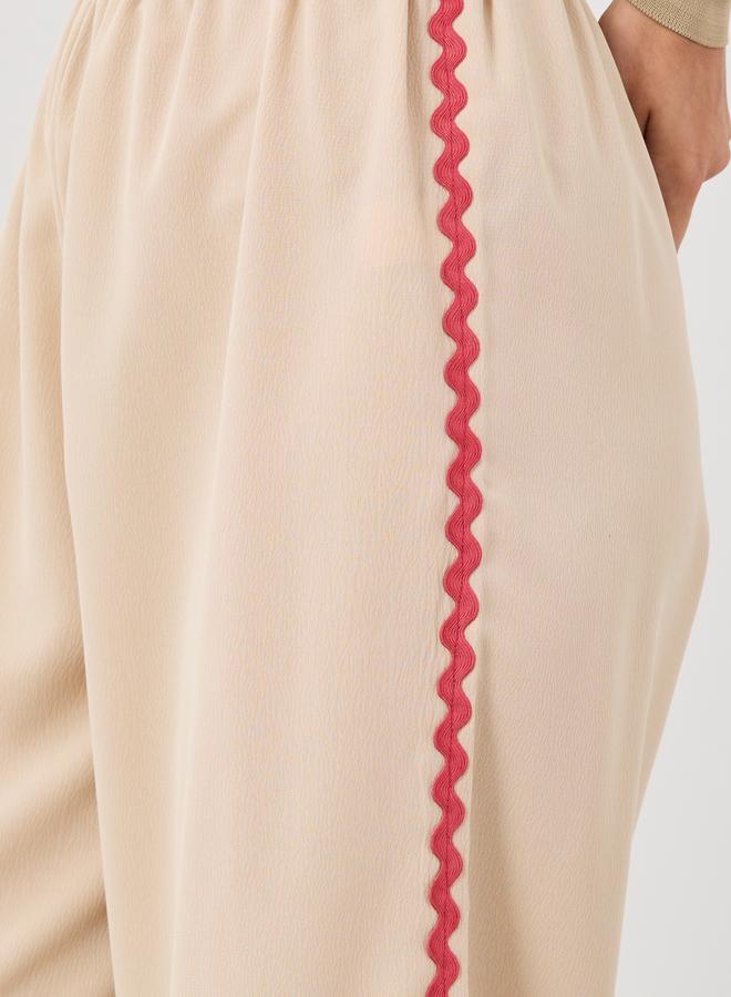 تايك تو بنطلون بخصر مطاطي بنسيج جانبي مموج - Image 3