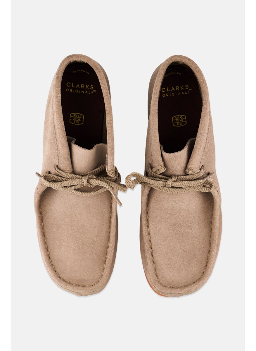 clarks Kids Wide Fit Boys Wallabee Lace Up Casual Boots, Tan  - Image 3