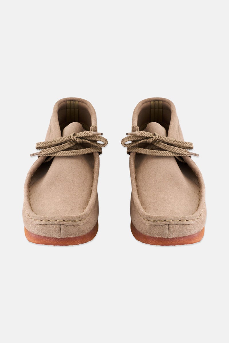 clarks Kids Wide Fit Boys Wallabee Lace Up Casual Boots, Tan  - Image 4