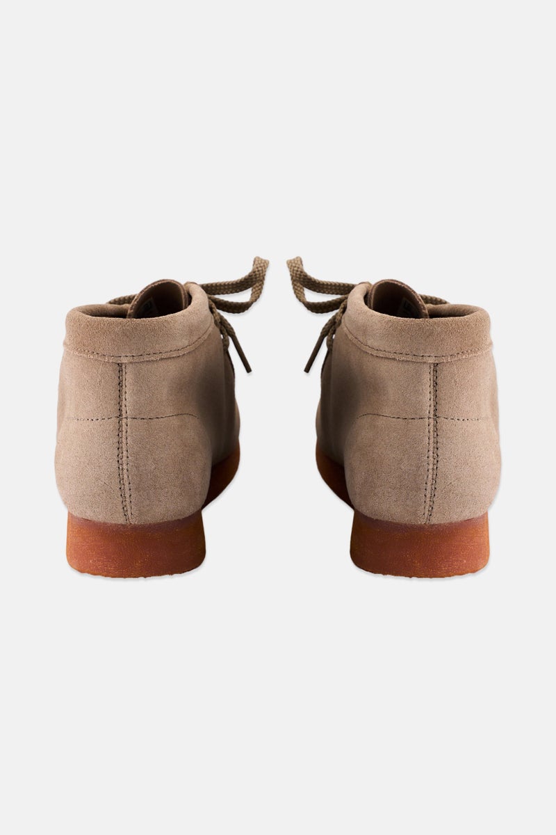 clarks Kids Wide Fit Boys Wallabee Lace Up Casual Boots, Tan  - Image 2