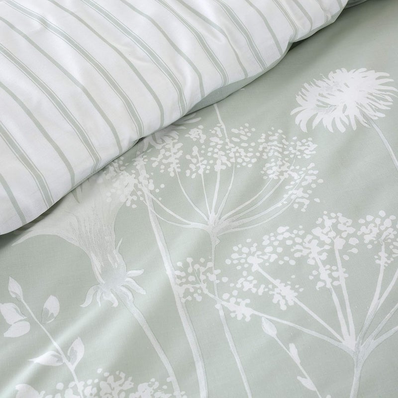Meadowsweet Floral Reversible King Duvet Cover Set with Pillowcases Green - Image 3