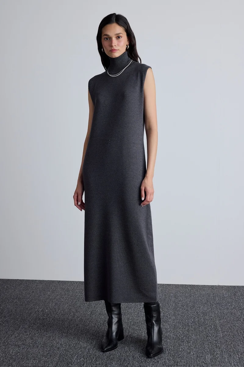 مانوكا Sleeveless Knit Dress