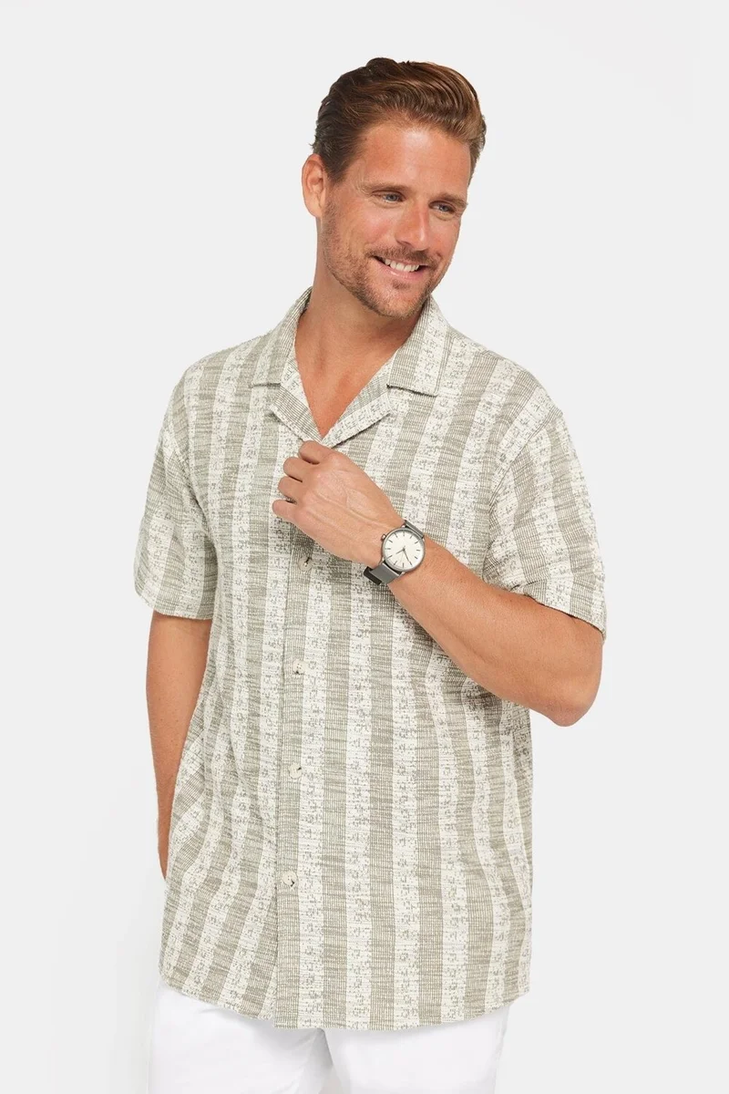 تودورس Men's Relax Fit Casual Cut Short Sleeve Knitted Texture Ecru Open Collar Shirt