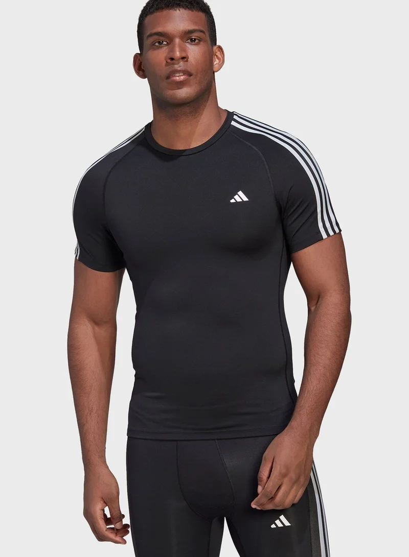 adidas تيشيرت تيك فيت بـ 3 خطوط