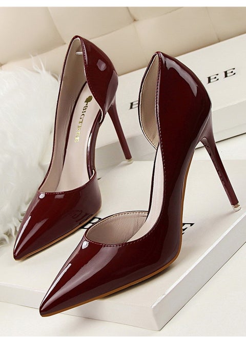 Fashion Simple Slim Patent Leather Shallow Mouth Pointy Hollowed Out Slim Heels  Nave Red