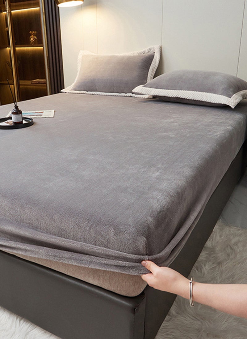 Sharpdo - 3-Piece Bedding Set, Thickened Milk Velvet Fitted Sheet Set, with 2 Pillowcases, Suitable for 2-Meter Bed (200*220cm) - Image 1