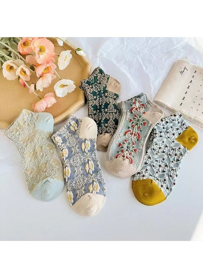 Zeemey Women's Floral Lace Invisible Boat Socks 10 Pairs Set: Fresh, Breathable, Versatile for Everyday Wear, Prevents Slip-Offs - Image 2