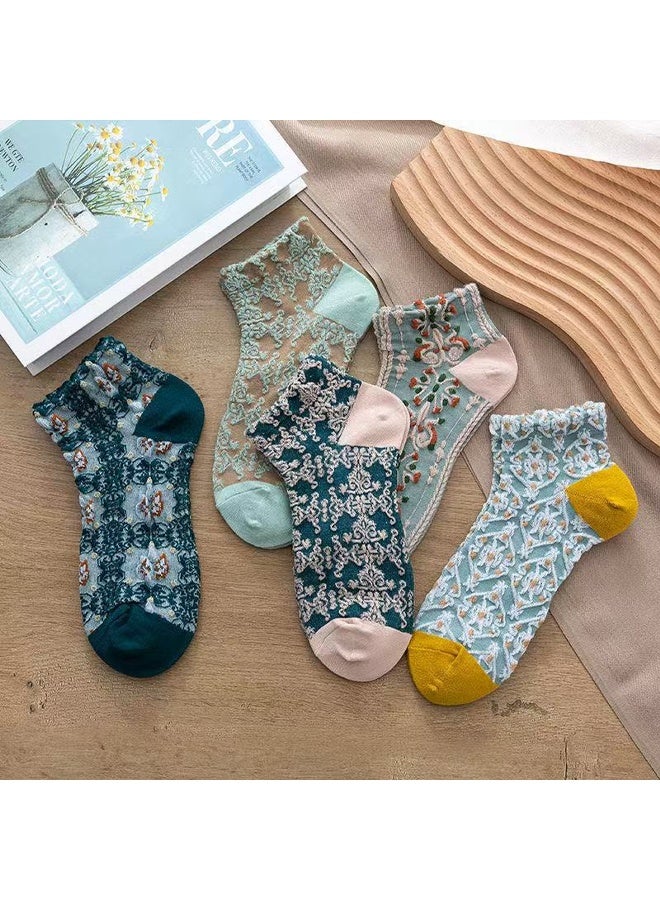 Zeemey Women's Floral Lace Invisible Boat Socks 10 Pairs Set: Fresh, Breathable, Versatile for Everyday Wear, Prevents Slip-Offs - Image 3