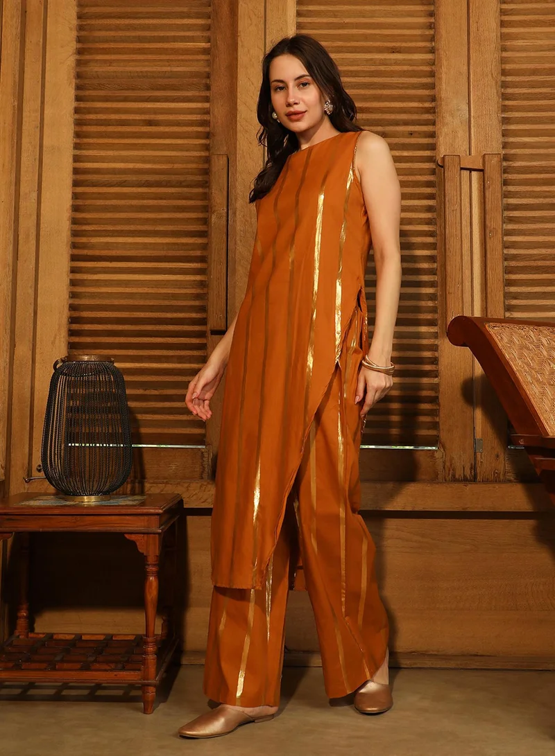  قصة Women's Marigold Orange Metallic Striped Kurta Set