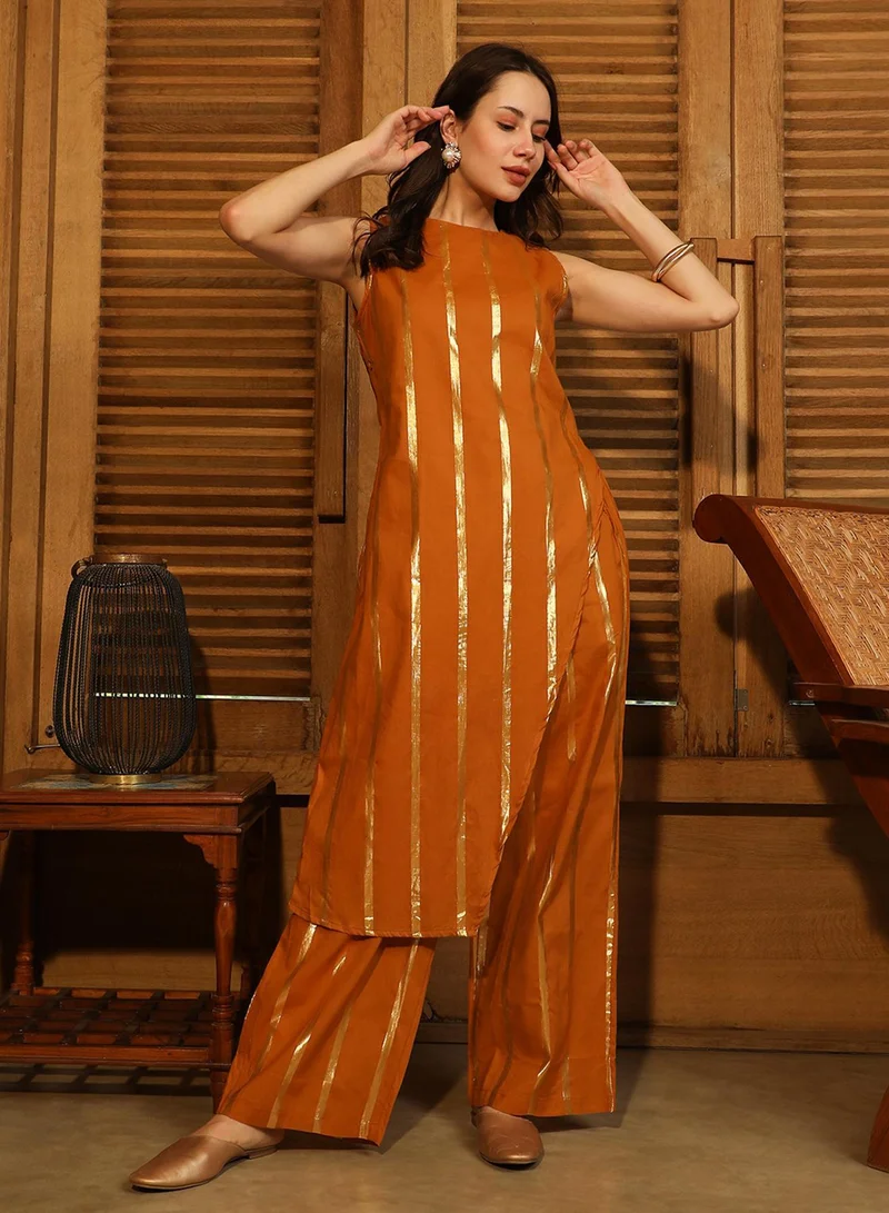  قصة Women's Marigold Orange Metallic Striped Kurta Set