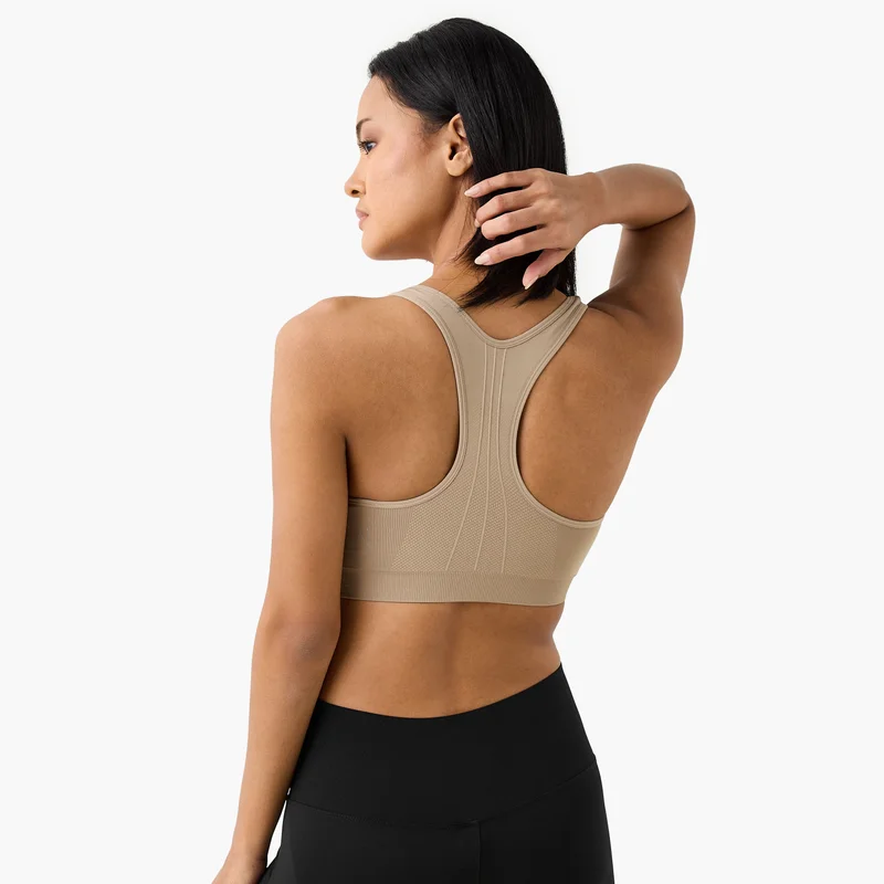 ادوت من سبلاش حمالة صدر رياضية بتصميم racerback ورقبة دائرية
