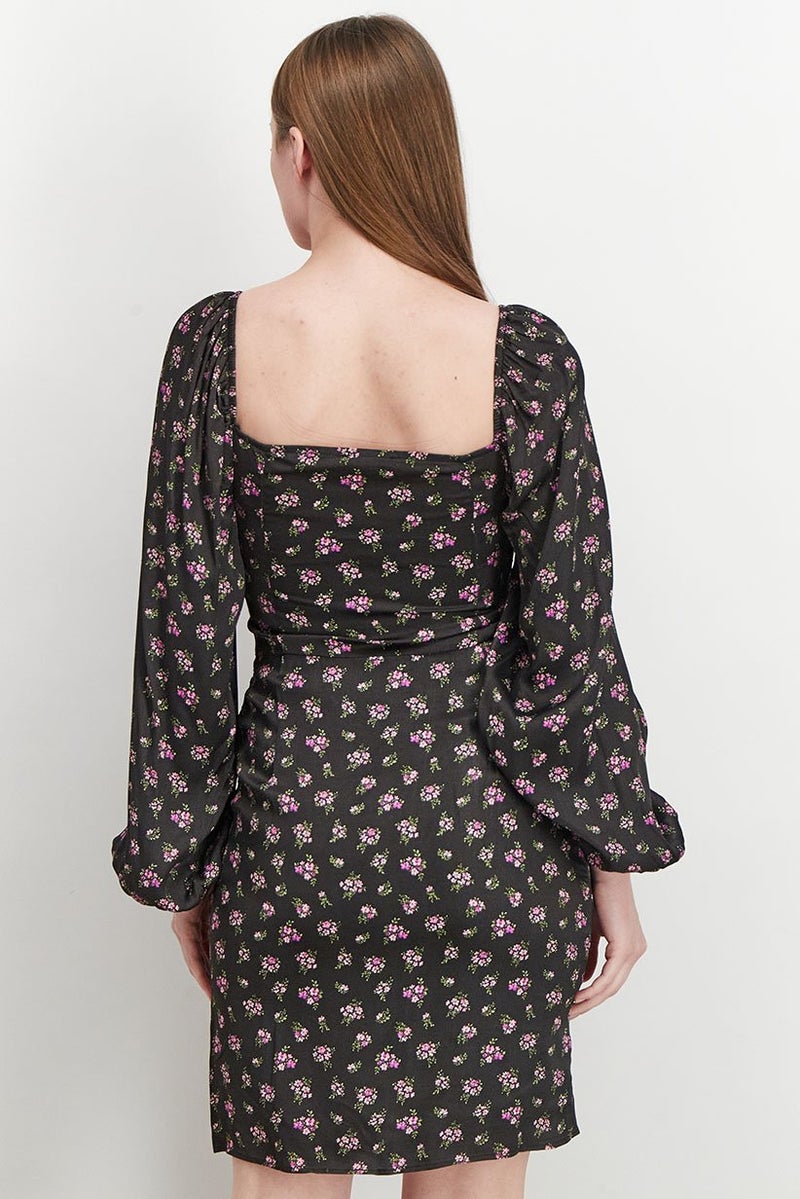 NA-KD فستان ميني ساتان مزين بأشكال زهور للنساء، أسود - Image 3