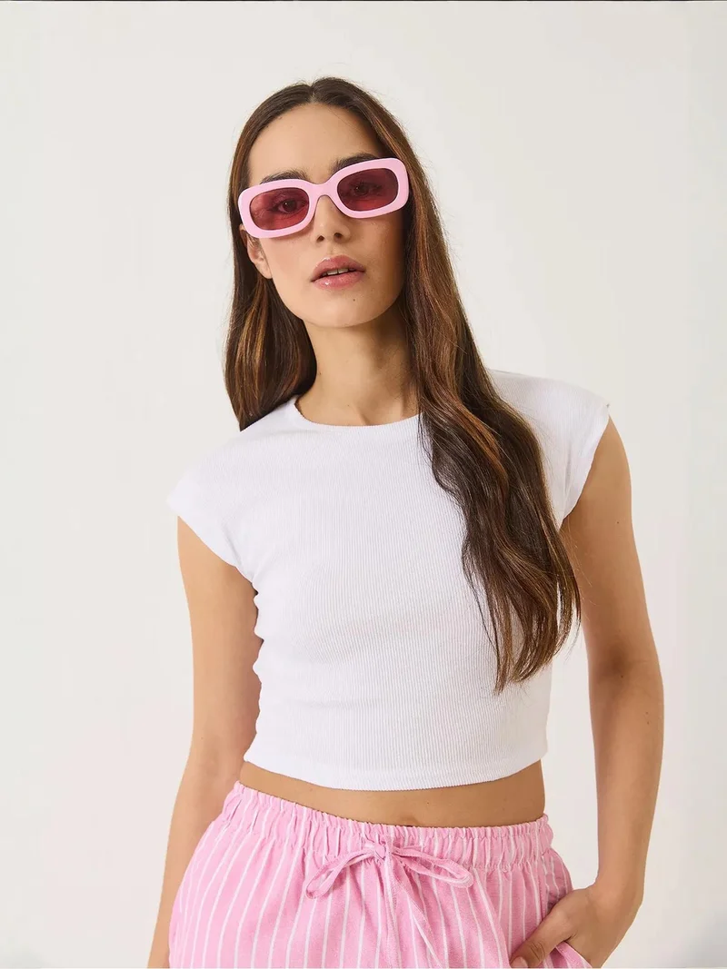 Bianco Lucci LUCCI Textured Ribbed Crew Neck Crop Top