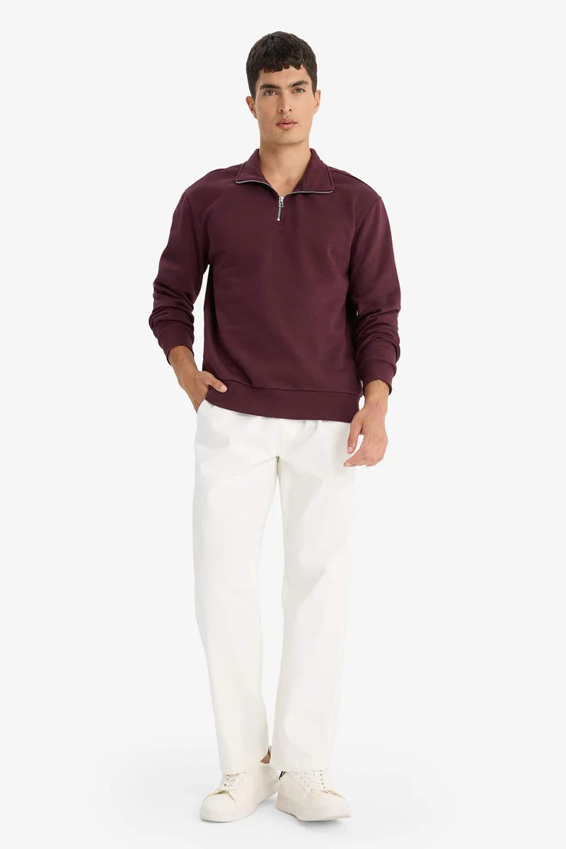 ديفاكتو Regular Fit Sweatshirt