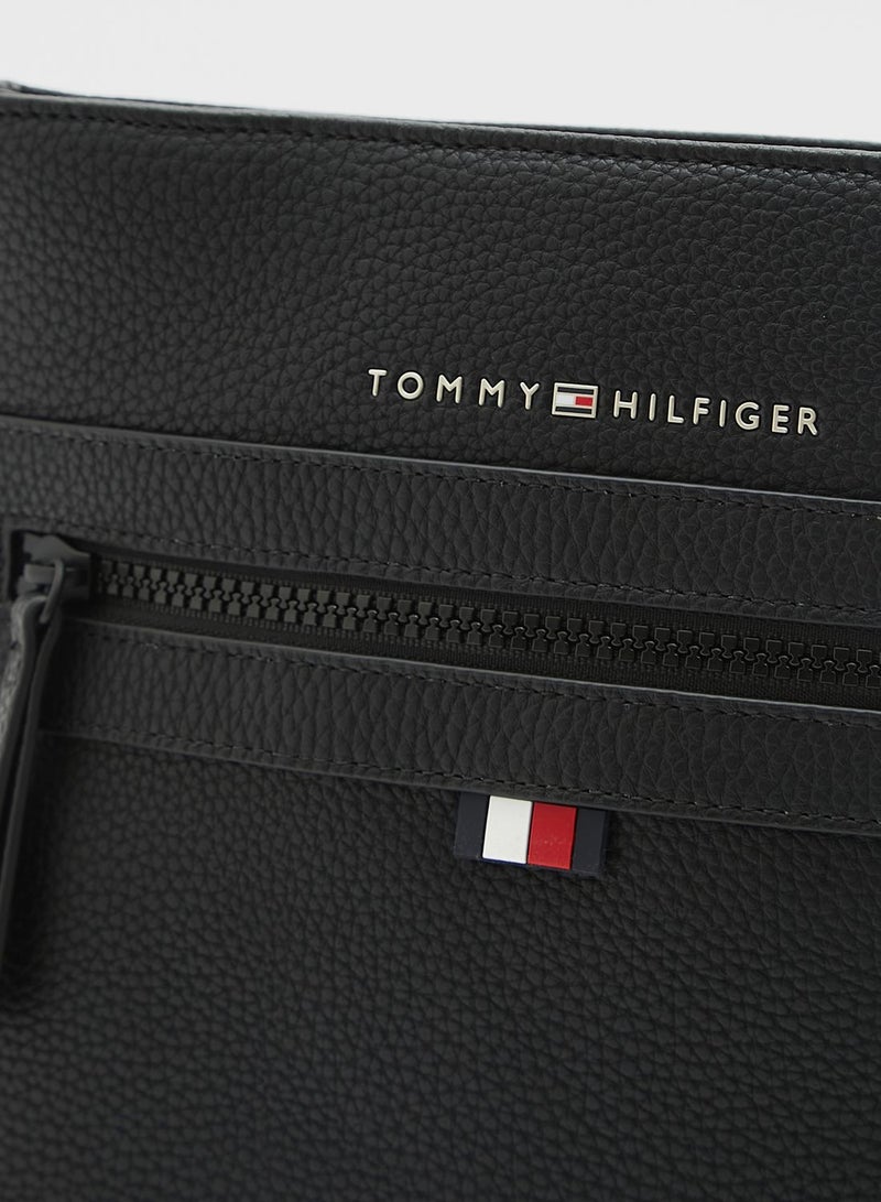 تومي جينز شنطة بشعار الماركة - Image 4