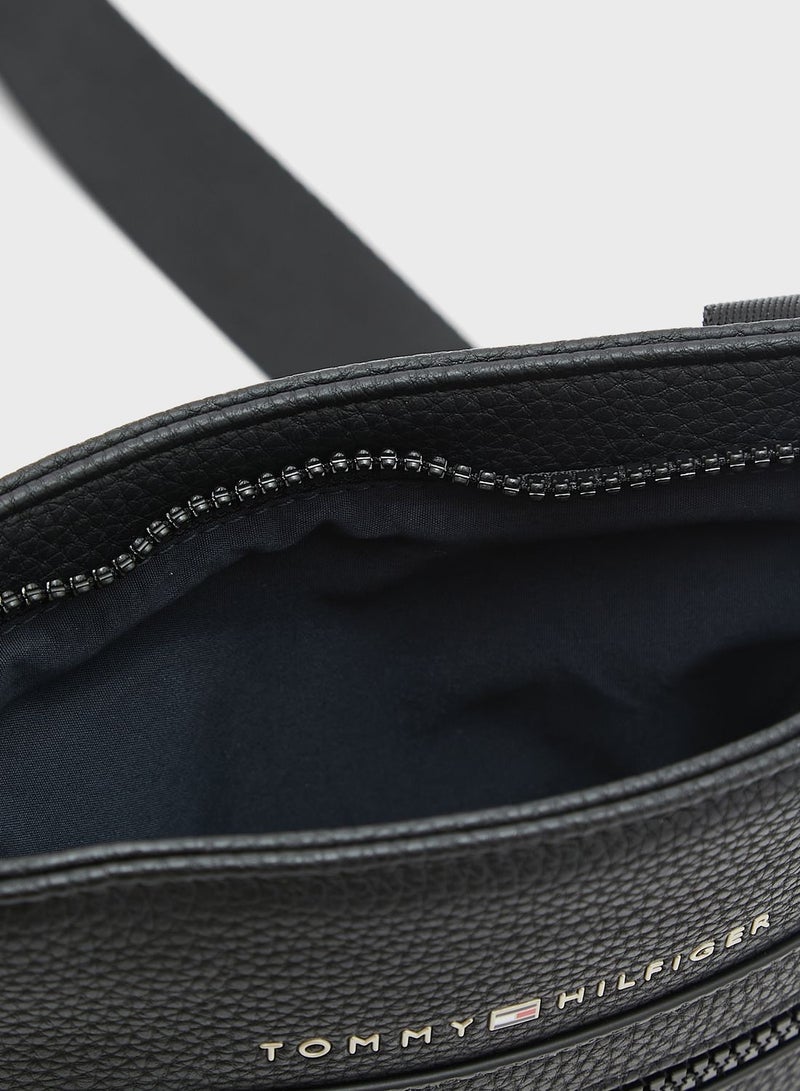 تومي جينز شنطة بشعار الماركة - Image 5