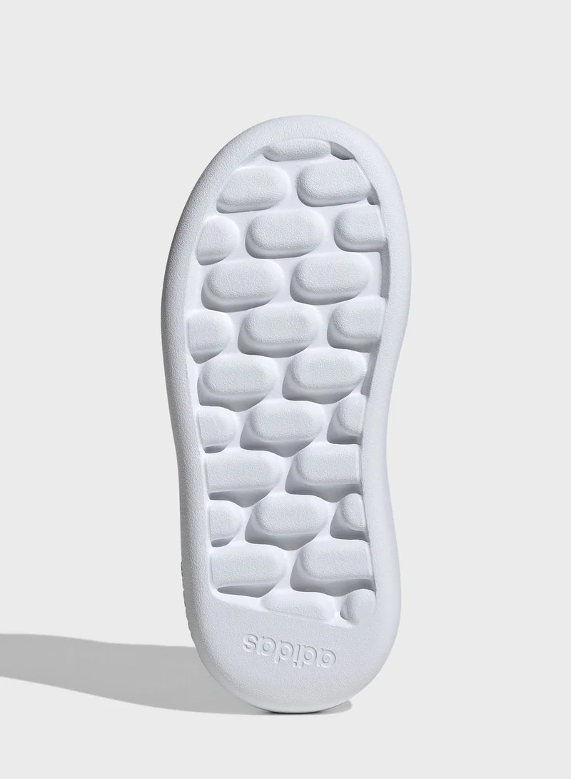 adidas شارع حديقة الشباب