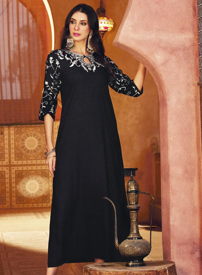 SASSAFRAS Black Embroidered Neck Rayon Abaya Dress