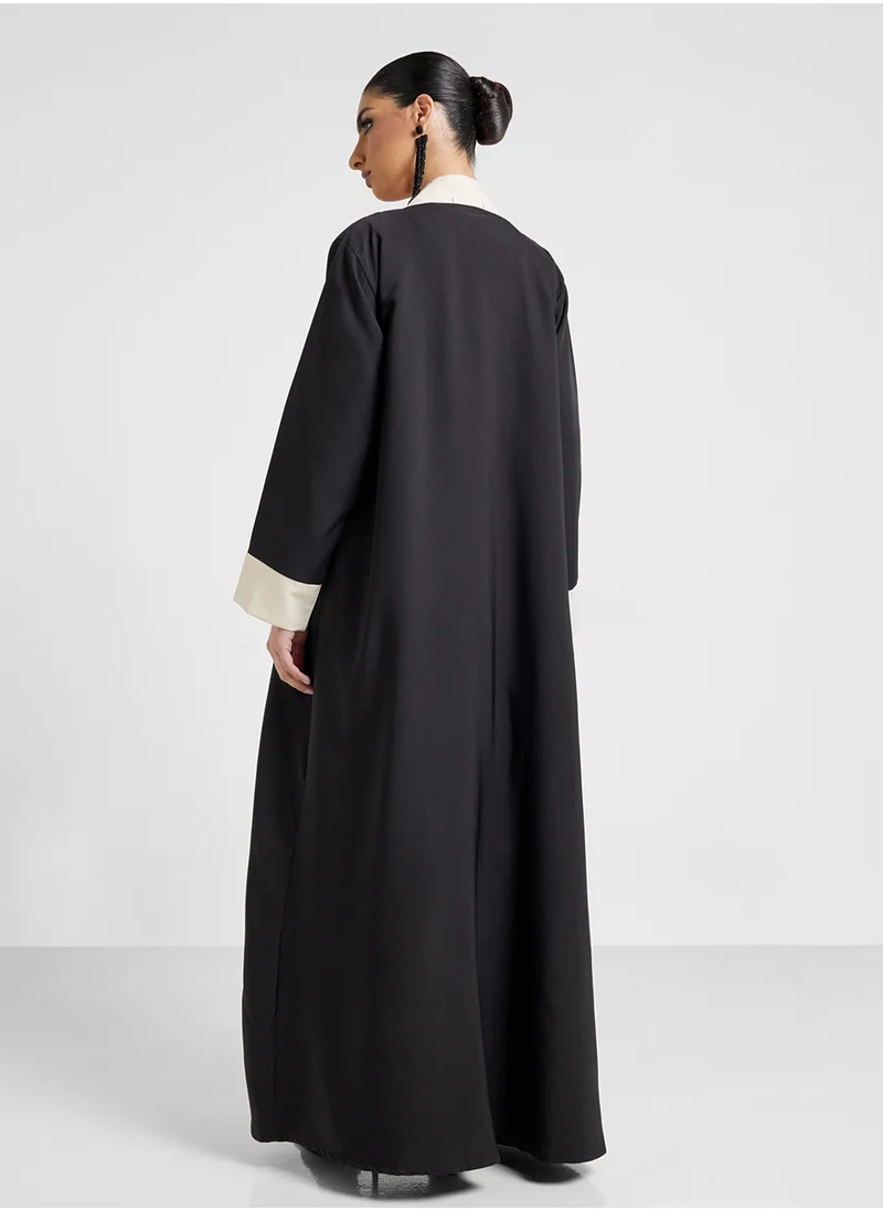 Khizana Two Toned Abaya With Sheila