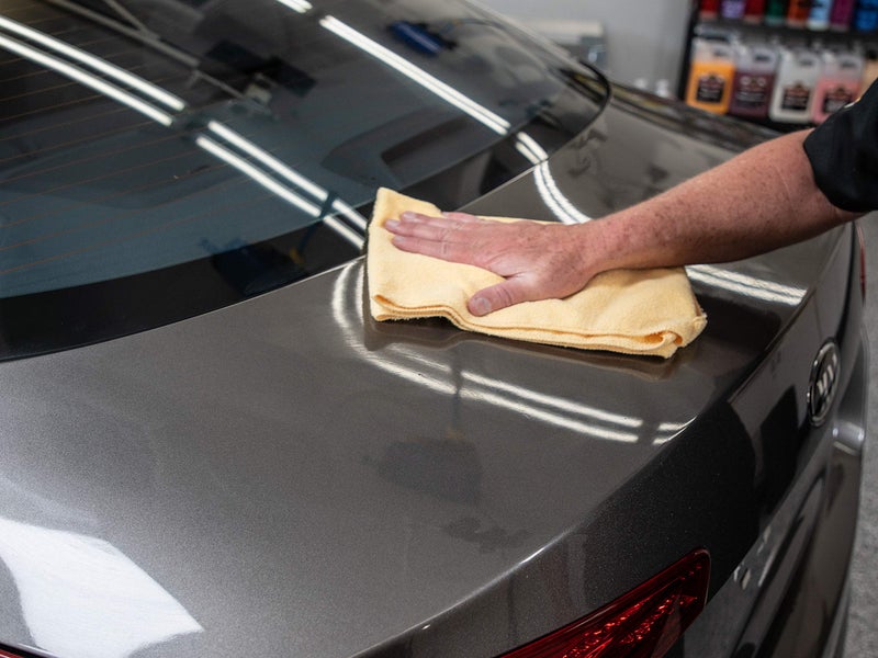 Meguiar's Deep Crystal Carnauba Wax, High-Grade Carnauba Liquid Car Wax for Long-Lasting Protection, Block Out the Elements, 16 Oz Bottle - Image 4