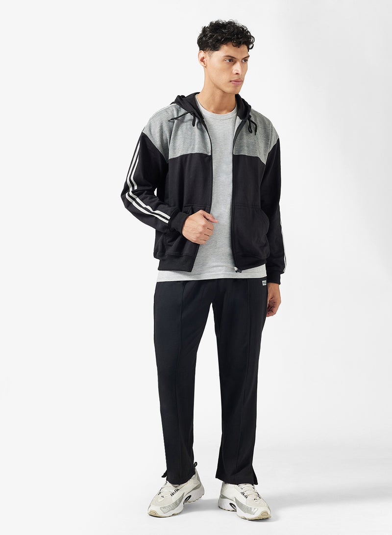 سفنتي فايف بيسيكس بنطلون رياضي بقصة مريحة وتفاصيل مخططة - Image 2