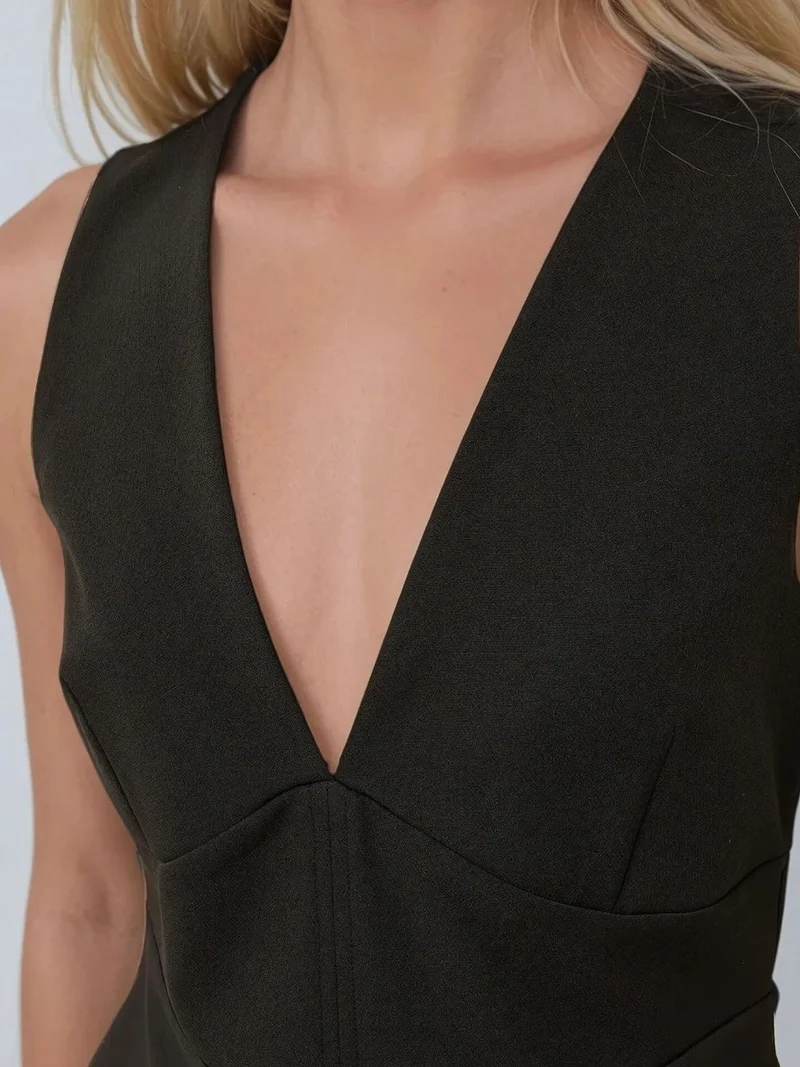 HICCUP Fitted V-Neck Sleeveless Top