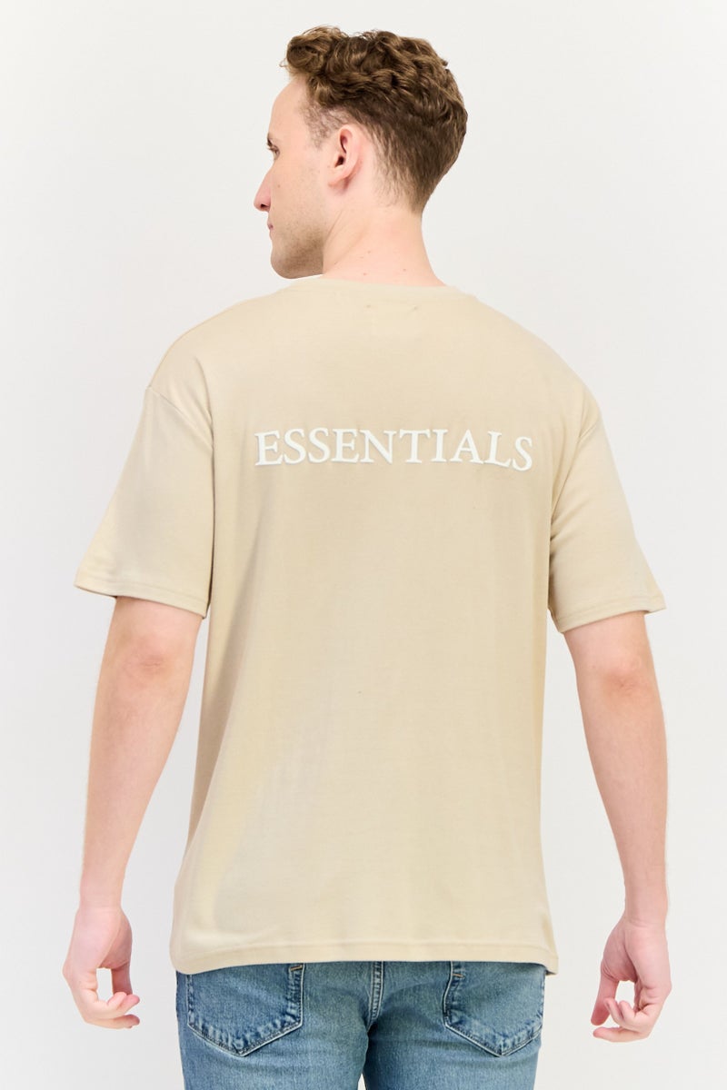 Fudo تي شيرت للرجال بأكمام قصيرة وياقة دائرية بشعار العلامة التجارية، تان - Image 3